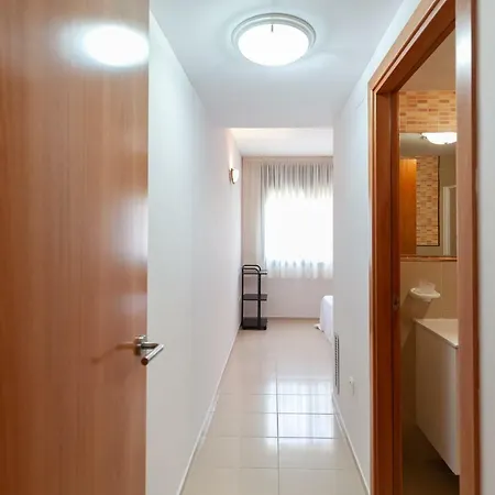 Uhc Casa Daurada Διαμέρισμα *